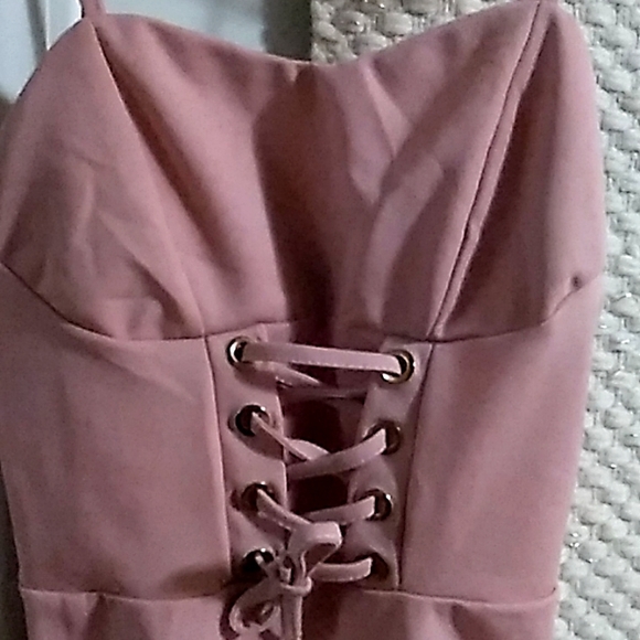 Dresses & Skirts - Dress